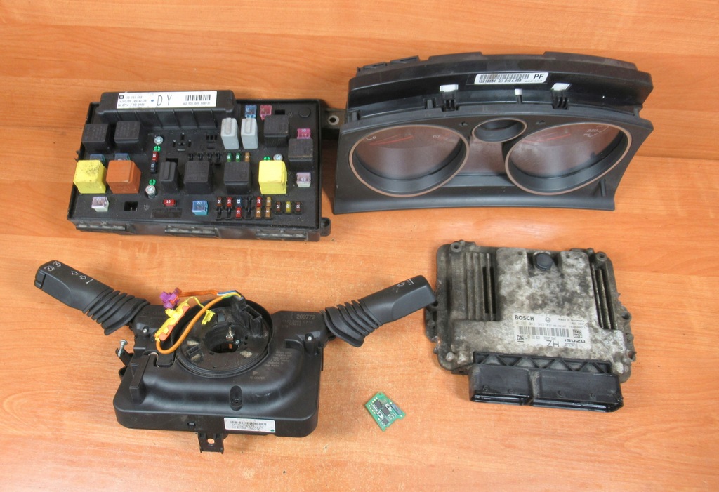 фото №1, Бортовий комп'ютер набір стартовий opel astra h 1,7 cdti 0281011943