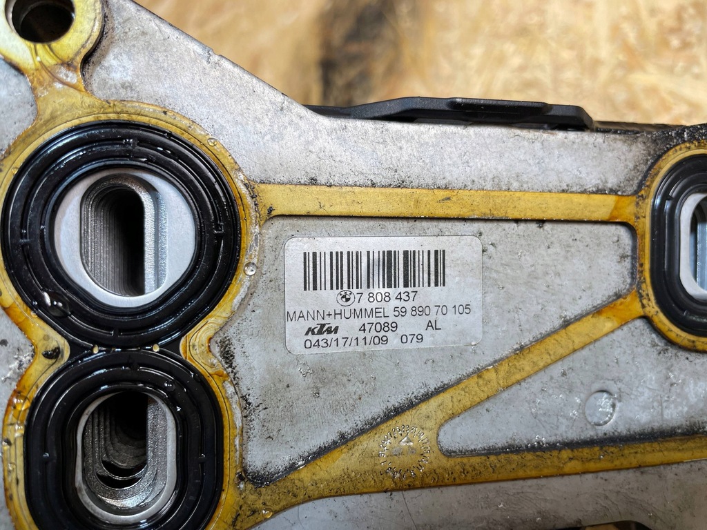 фото №9, Корпус основание фильтра масла радиатор bmw 7 f01 f02 3.0d 7808437