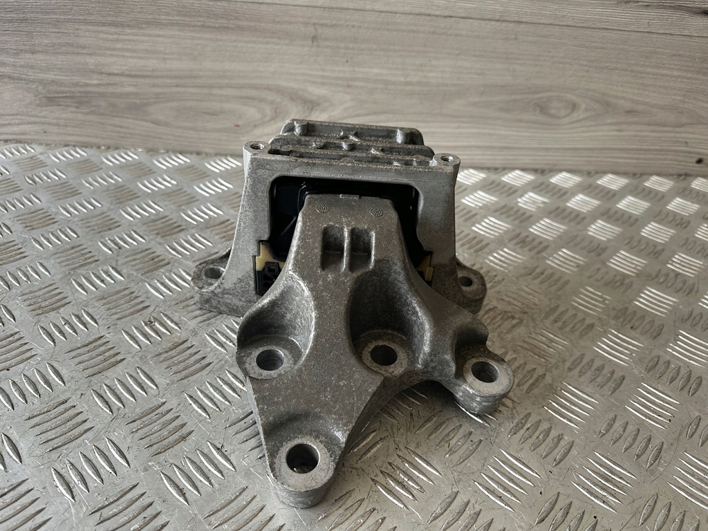 фото №9, Chevrolet equinox iii 18- usa 2.0 кронштейн подушка двигуна коробки 84154796