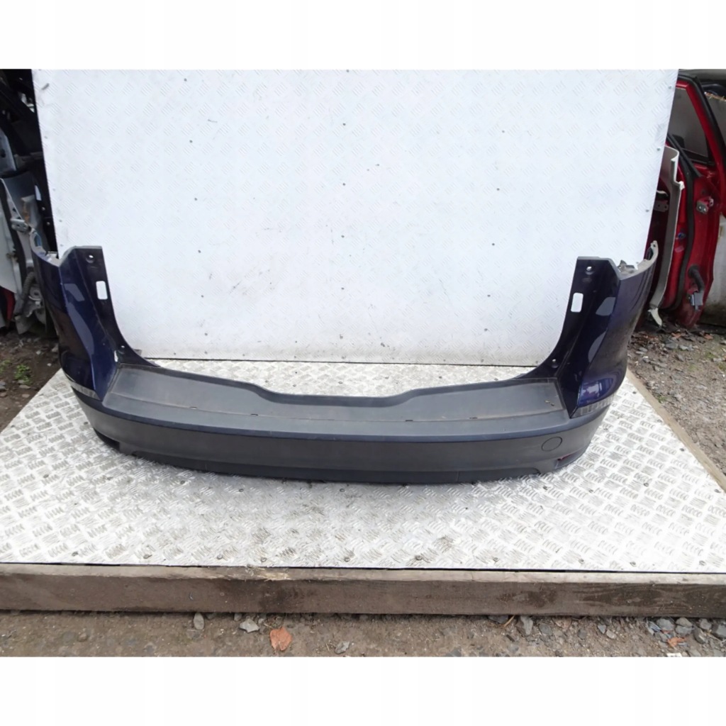 Купити Бампер задня ford focus mk3 kombi ib