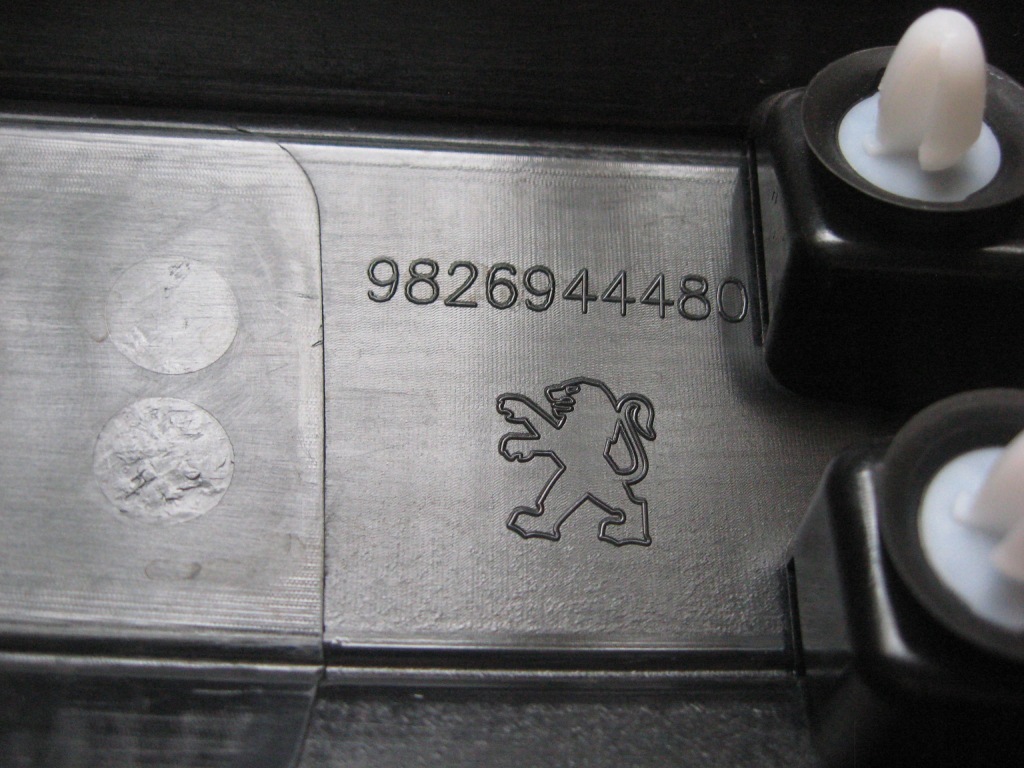 фото №10, Накладка задній кришки - peugeot 208 ii - 2019