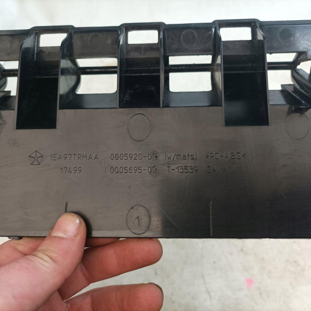 фото №10, Dodge ram 2500 09- кронштейн держатель na кружка usa