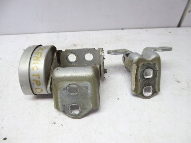 фото №2, Scenic ii 03-06 петлі двері задня правий kpl ted69 5d