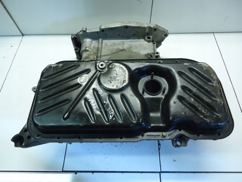 Vw audi a4 b8 a5 8t 2.7 tdi v6 cam піддон масляна 059103603bg 059103602k Ціна