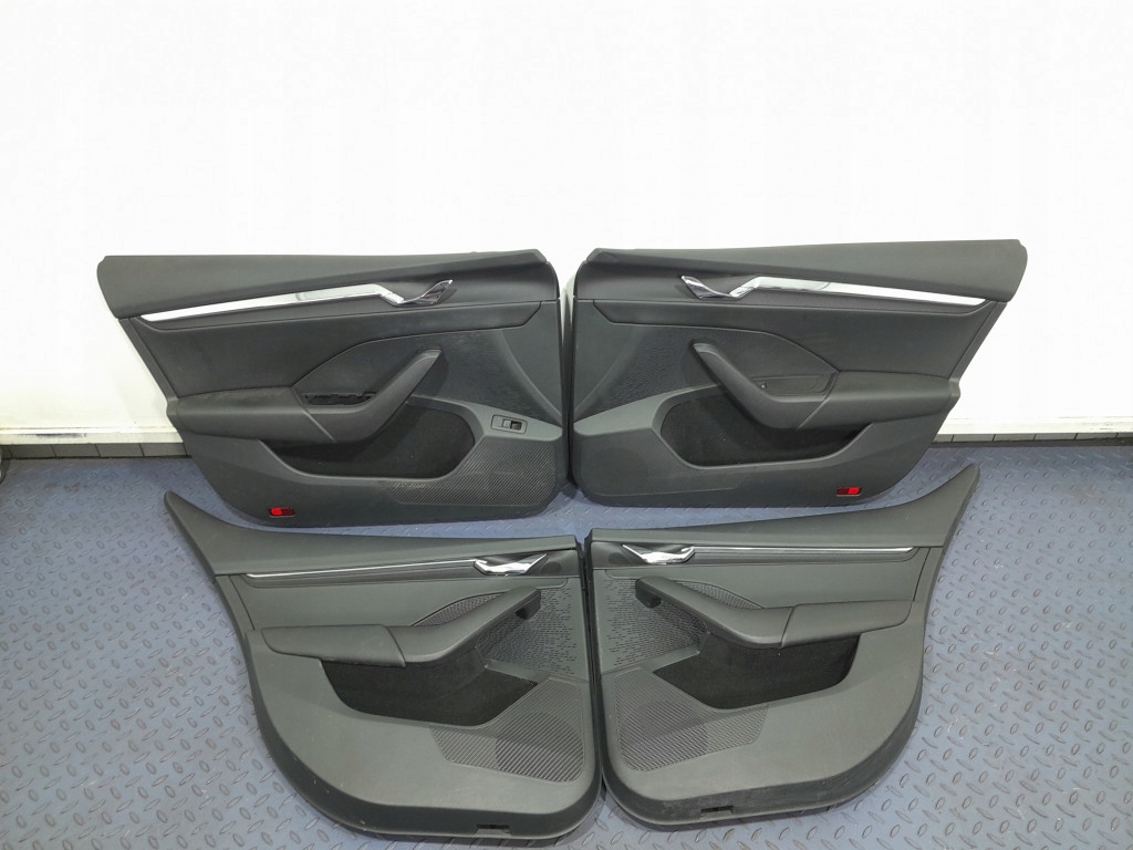 фото №9, Skoda octavia iv hb 5d сидіння заднє сидіння салон комплект eu