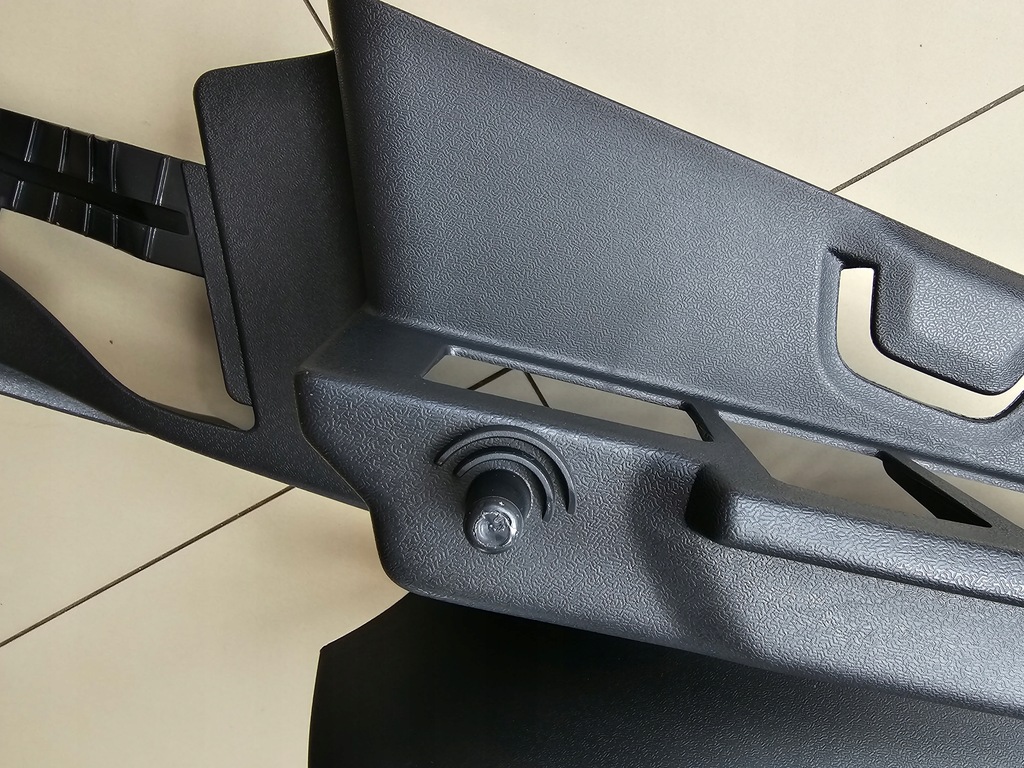 фото №5, 39823641 volvo v40 ii 2012-19r обшивка задня