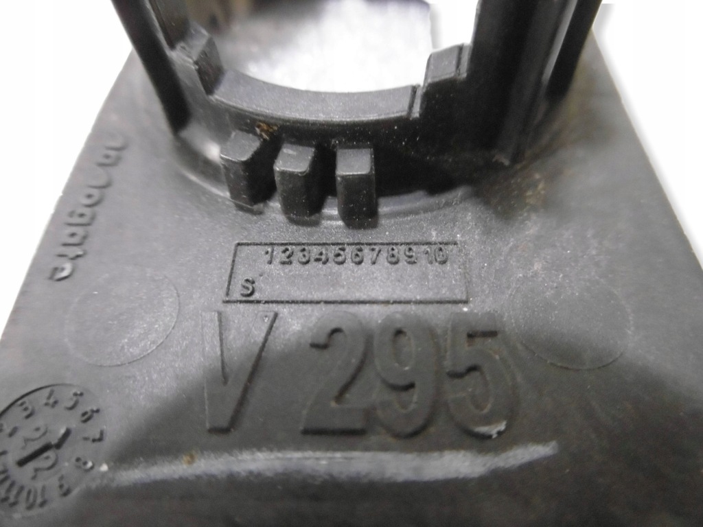 Корзина кронштейн парктронік перед mercedes eqe v295 12345678910 Зі Шроту