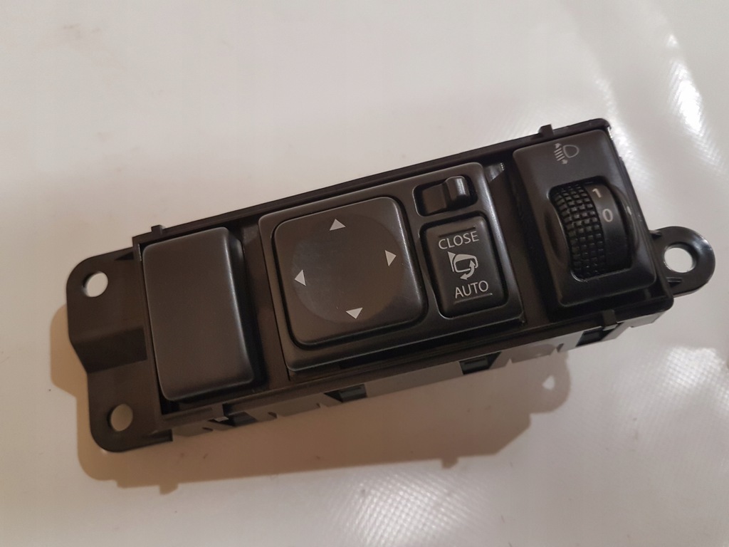 фото №1, Nissan juke f15 панель керування дзеркал світло