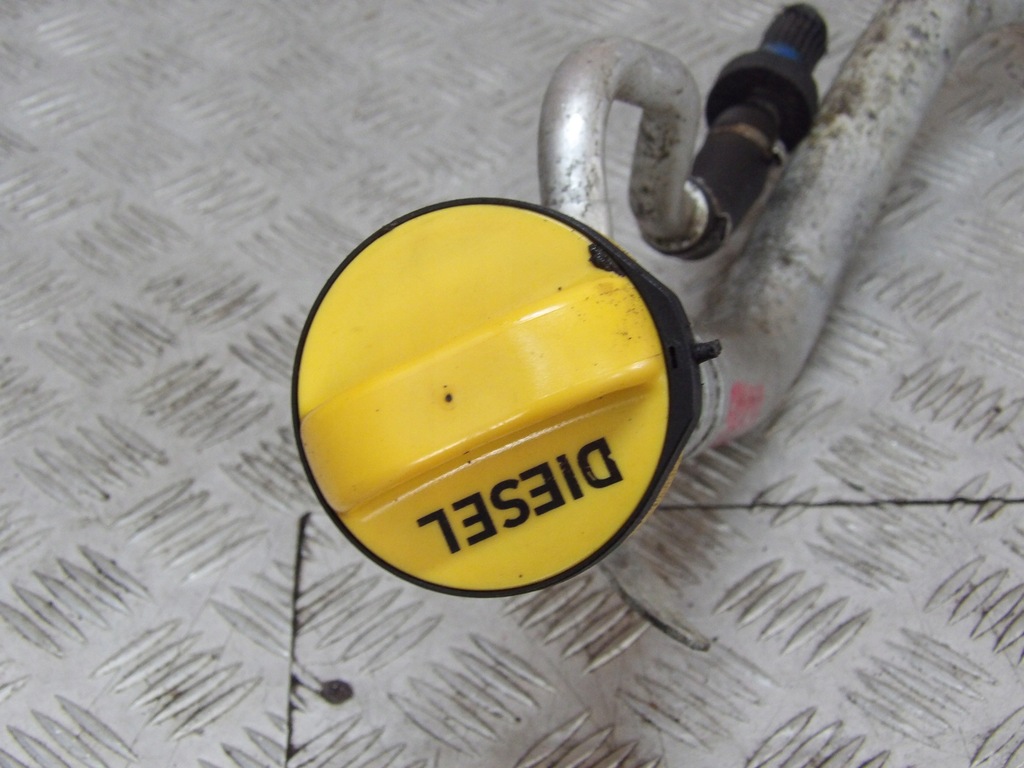 фото №4, Land rover freelander ii 2.2 td4 заливная горловина топлива труба