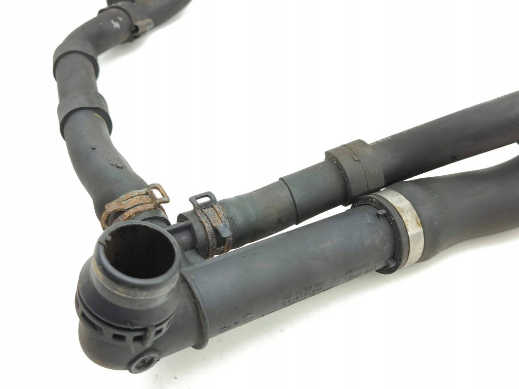 Seat ateca 2016 шланг / пабтрубок  радиатора Недорого