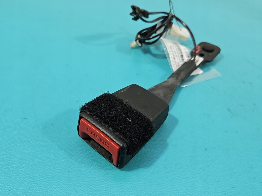 Купить Замок клипса поперечина левый перед bmw g30 7359090 34171464e eu