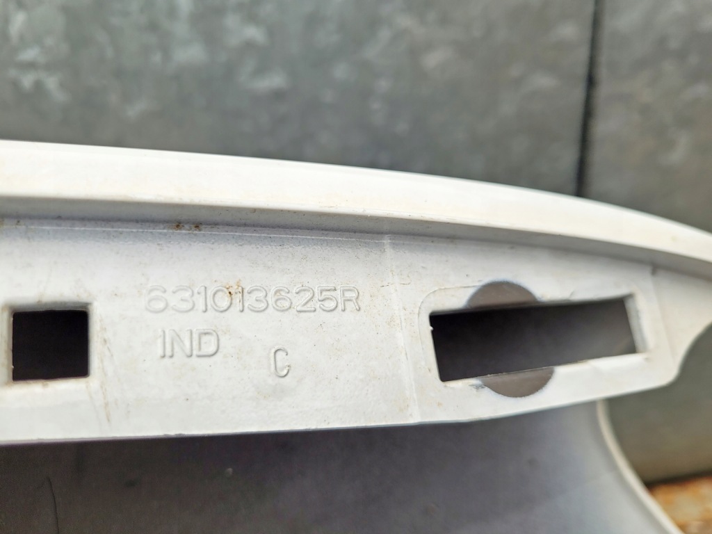 Крило передній ліве / правий перед renault twingo 3 2013- Зі Шроту