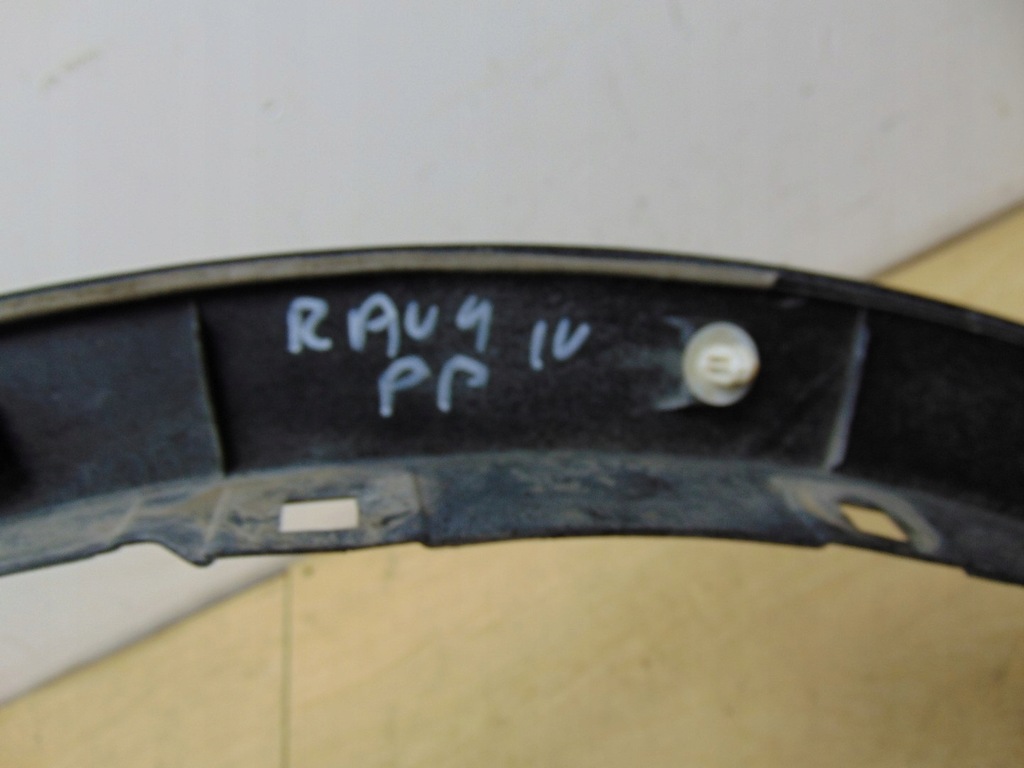 фото №16, Молдинг накладка крыла правый перед toyota rav4 iv 75601-42130