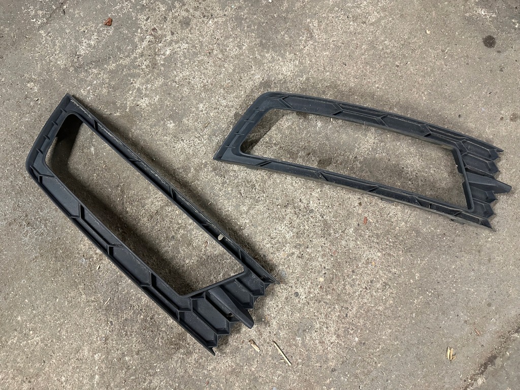 фото №1, Skoda rapid 5j решётка противотуманной фары перед правая левая