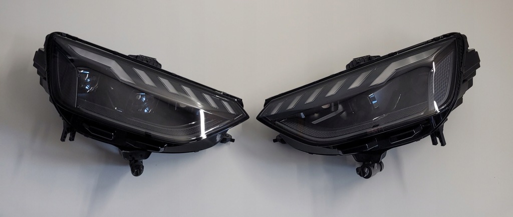 фото №1, Audi a4 rs4 8w0 lift matrix full led фара правый левый kpl.