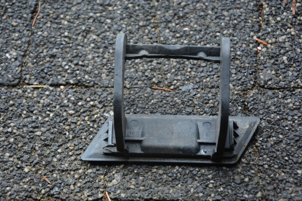 фото №3, Заглушка розпилювача права audi a8 d3 long 4e0900451a