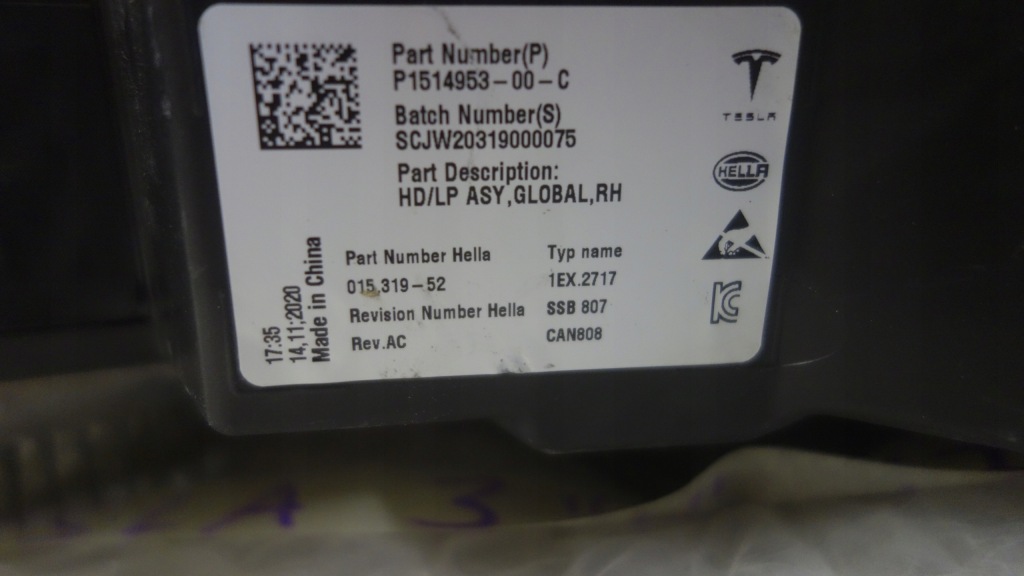 фото №5, Tesla model y 3 lift лампа права перед