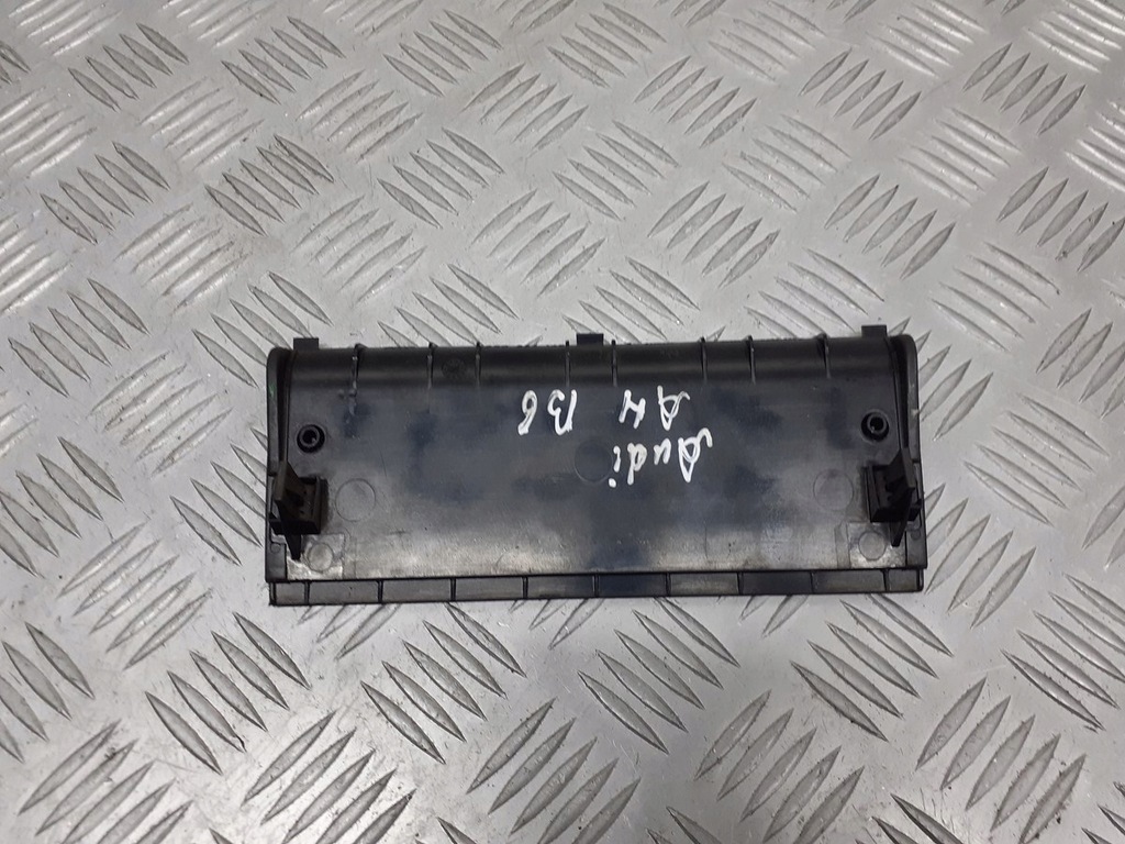 фото №3, Заглушка консолі audi a4 b6