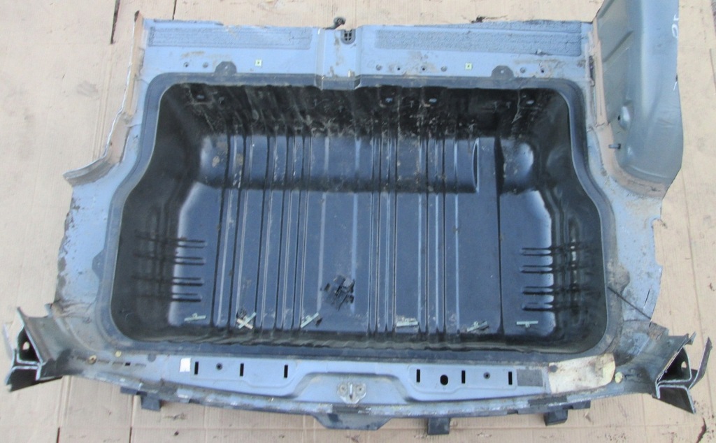 фото №8, Chrysler town country 11- pas задняя задний + поддон dodge grand caravan лоток