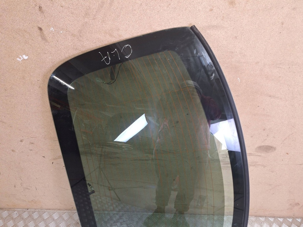 Стекло задняя mercedes-benz cla c117 x117 w117 a1176700180 Цена