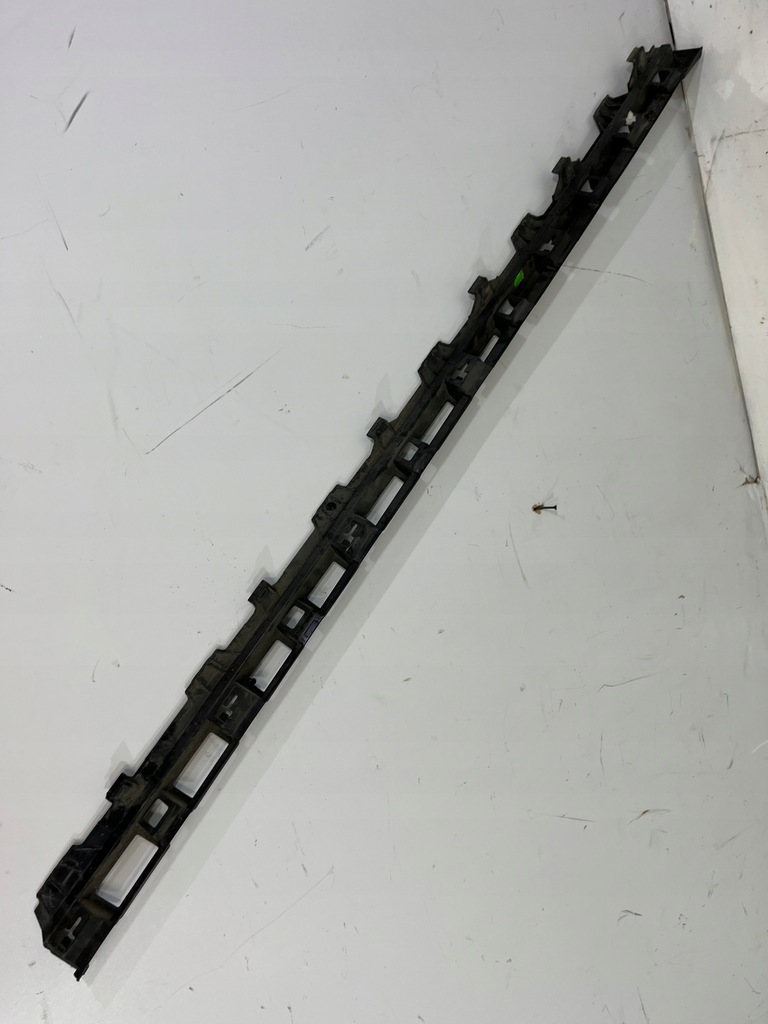 фото №1, Направляющая кронштейн порог правый vw arteon 3g8853946