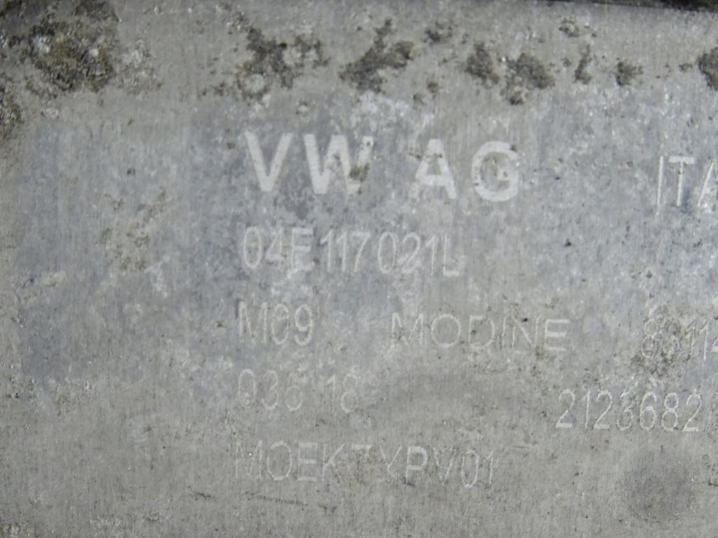 фото №4, Vw t-roc 1.0 tsi радіатор радіатор оливи 04e117021l