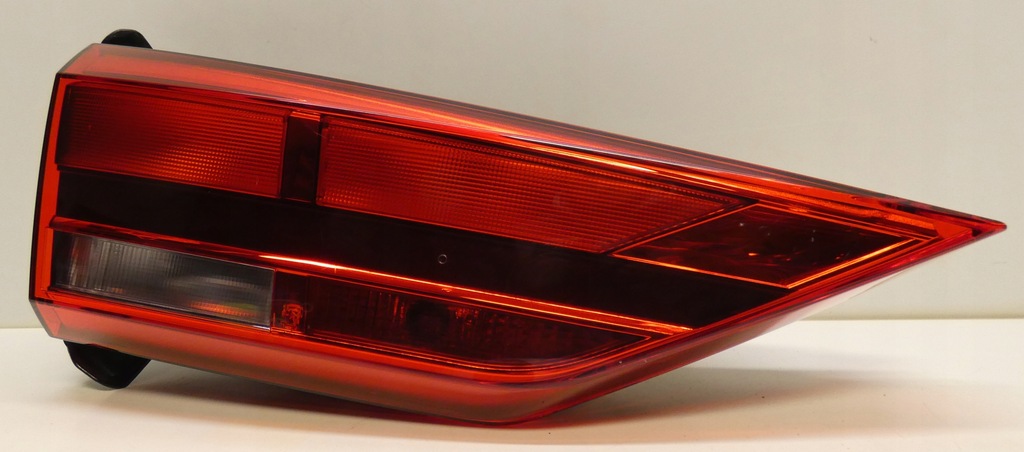 фото №1, Audi q3 2018-2020 83a945075 лампа ліва задня задня