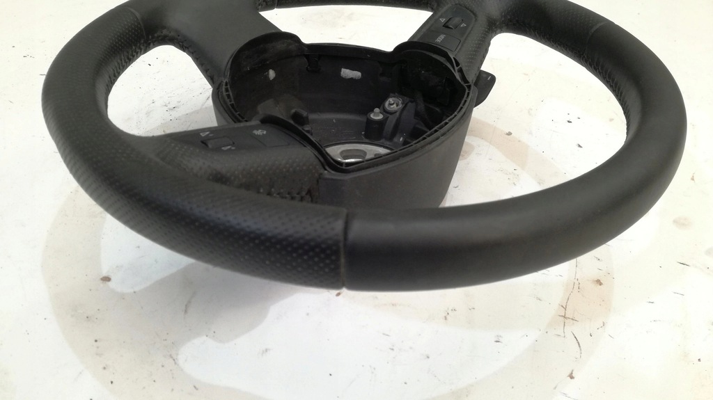 фото №8, Audi a3 8p повітропровід пелюстки перемикання прострочена 8p0124a