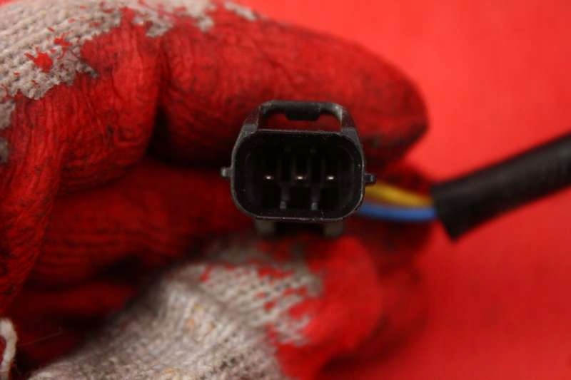 фото №7, Ручка правая перед передняя czarna mr526106 mitsubishi lancer 7 vii 00-08