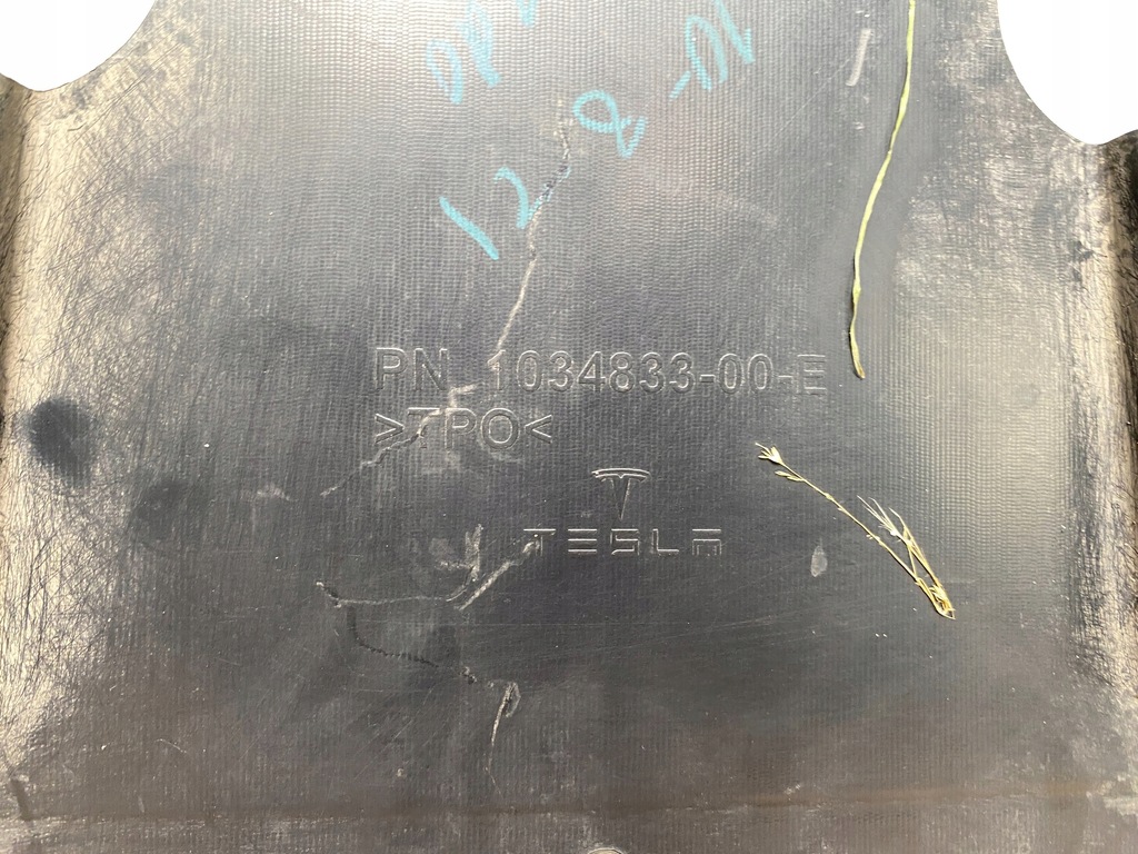 фото №10, Tesla model x спойлер молдинг накладка плита бампера перед 1034833-00-e