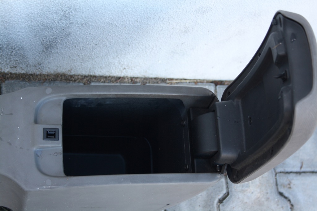 фото №4, Подлокотник renault kangoo ii 8200508402 8200462029