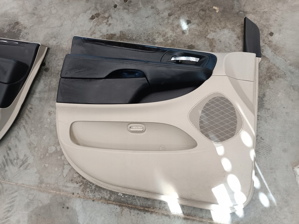 фото №13, Dodge grand caravan обшивка дверь перед