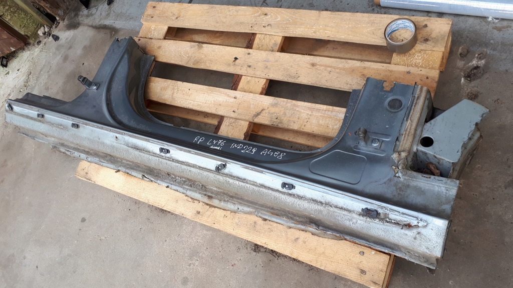 фото №1, A4 b8 s4 поріг обшивка поріг праве правий s line