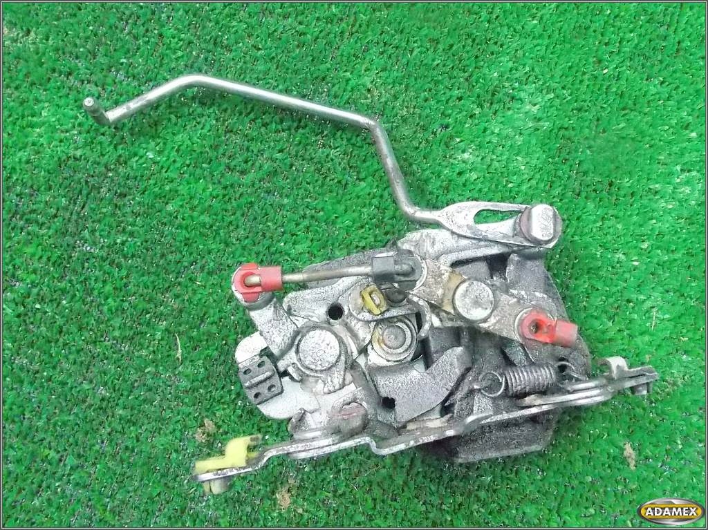 фото №5, Toyota hiace 00r - замок дверь правый перед