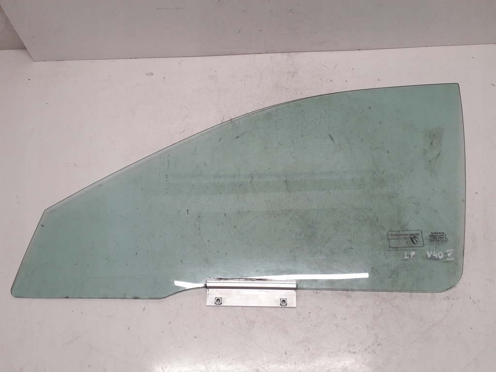 фото №1, Volvo v40 s40 99-04 стекло левая передняя перед