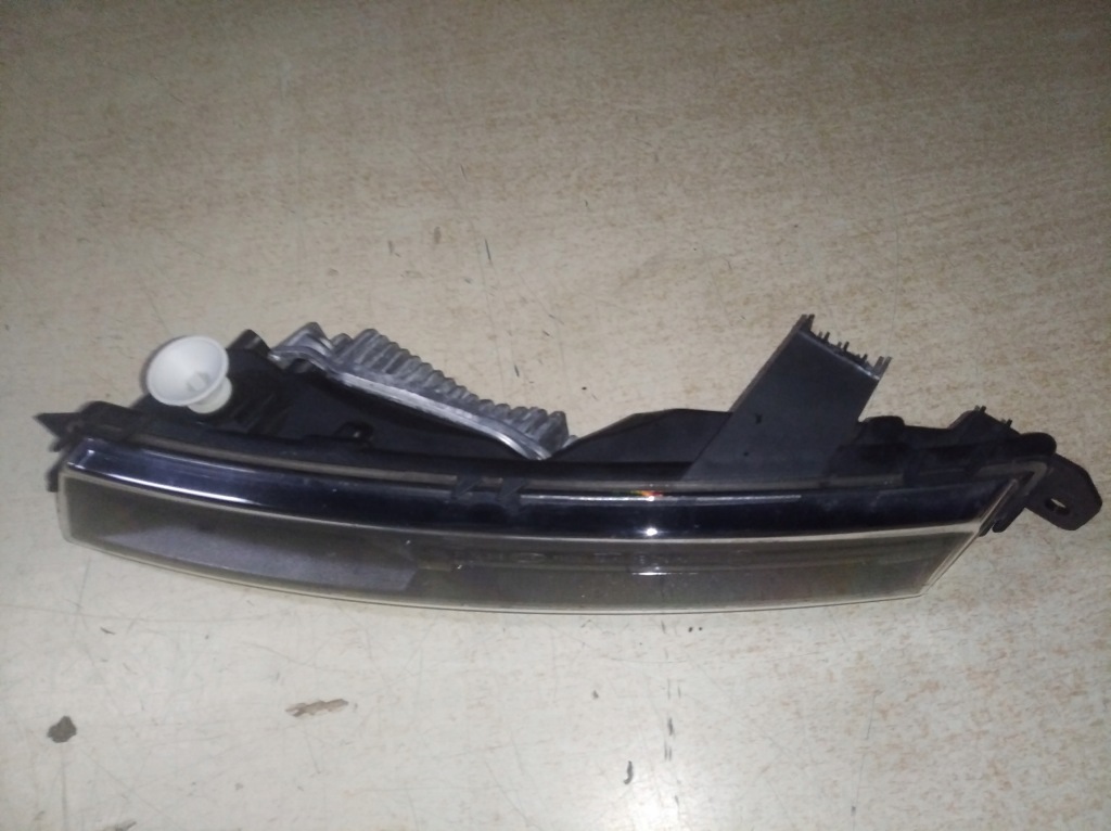 фото №3, Jaguar f-pace противотуманная фара правый свет дневные drl