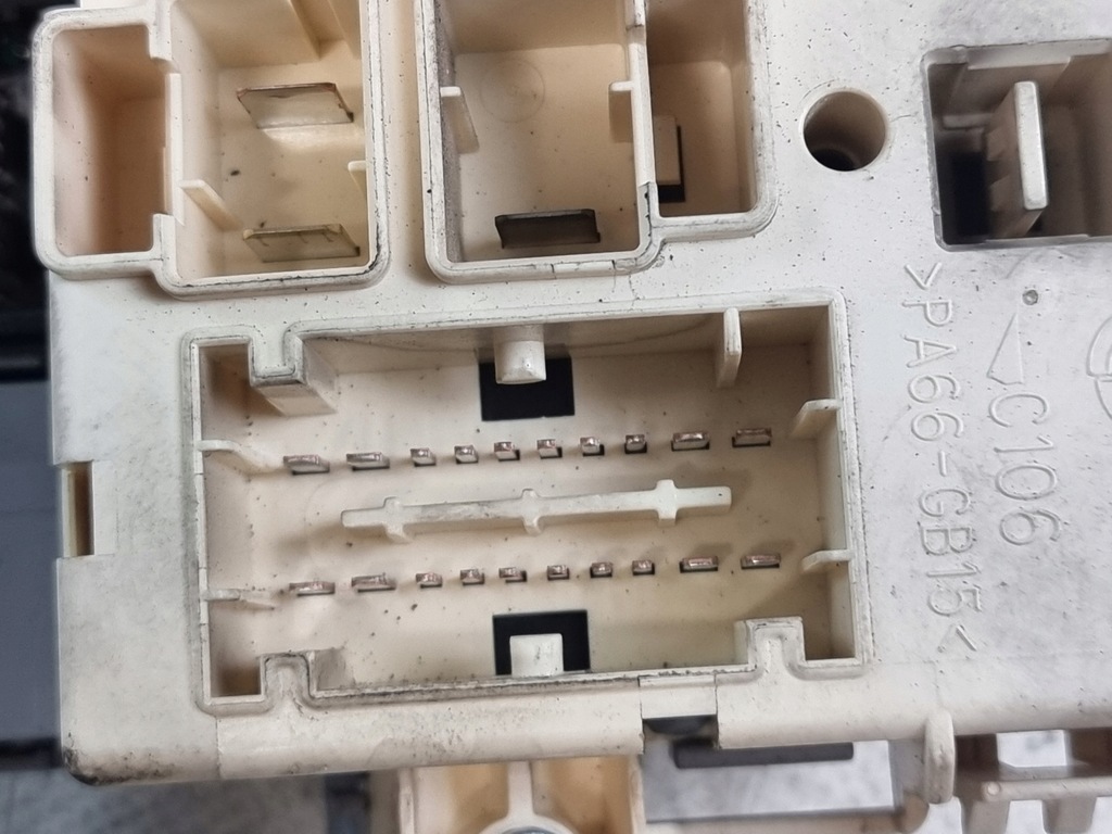 фото №9, Коробка запобіжників bsi оригінальний номер c106 alfa romeo 159 1.9 jtdm 150km