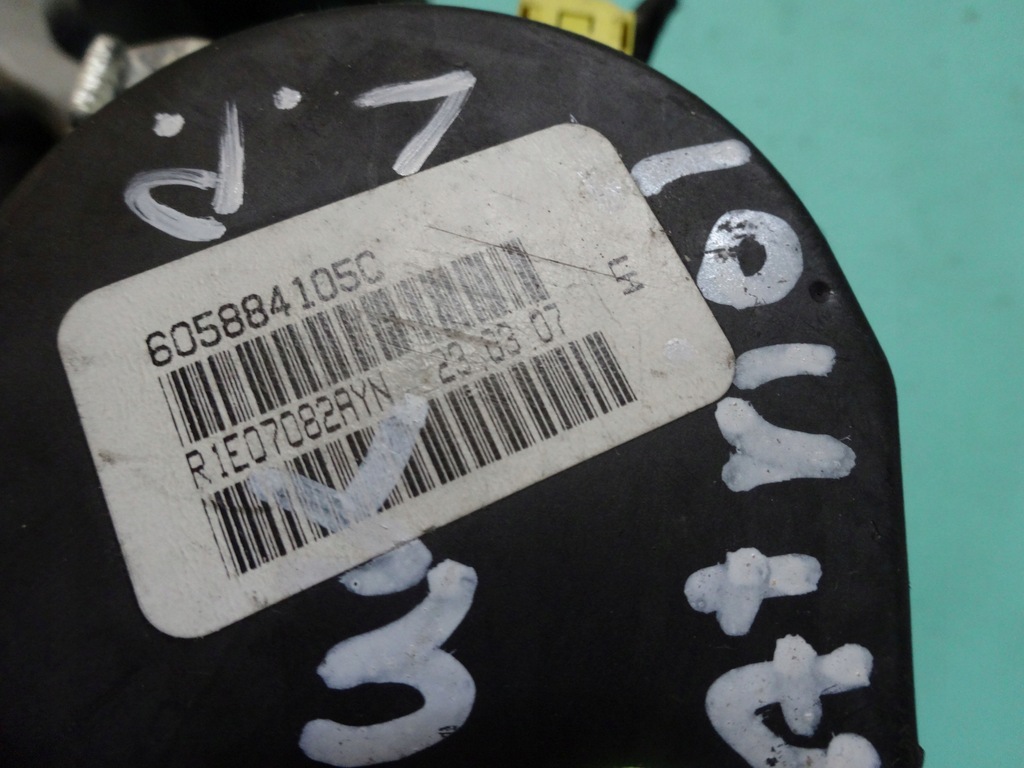 фото №7, Jeep patriot 08r pas безопасности левый перед 605884105c 605673964c