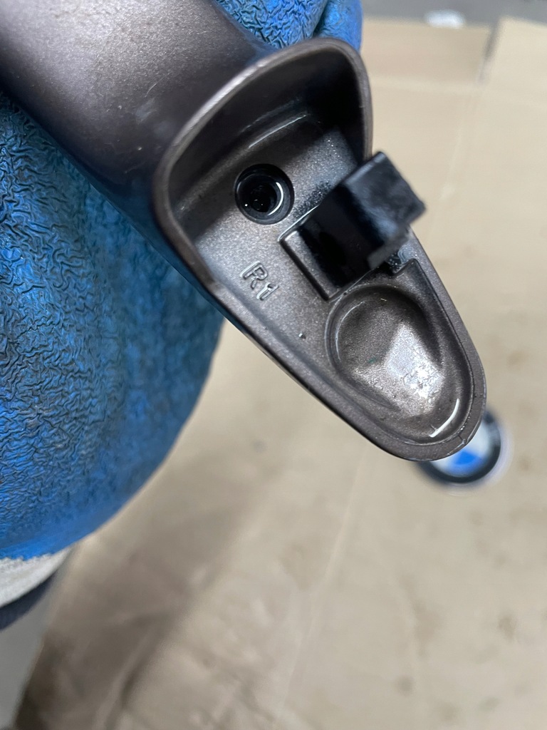 фото №3, Bmw 5 e60 e61 ручка наружная дверь передних