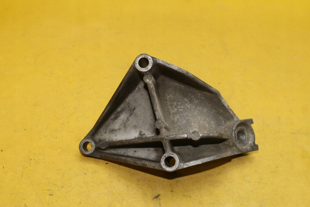 фото №5, Кронштейн кронштейн vw lt 35 2.5 tdi 074199307b