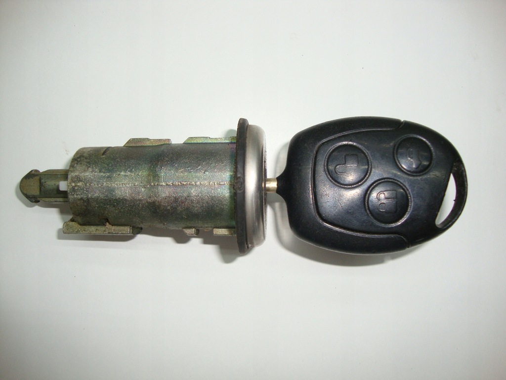 фото №1, Замок крышки багажника ford fiesta mk6 вкладка