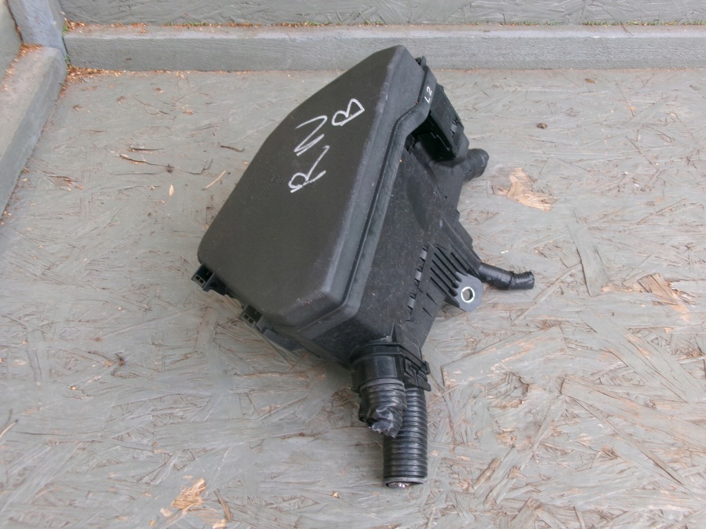 Купити Toyota rav4 бензин v покоління коробка запобіжників корпус