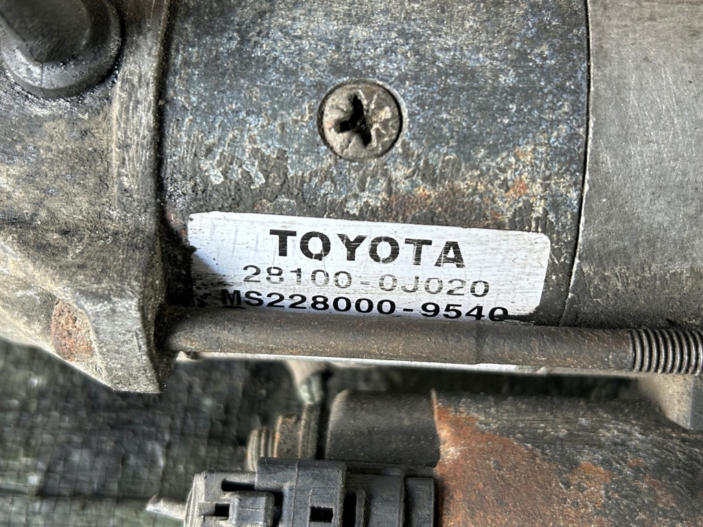 Toyota yaris 1 1.0 стартер Доставка