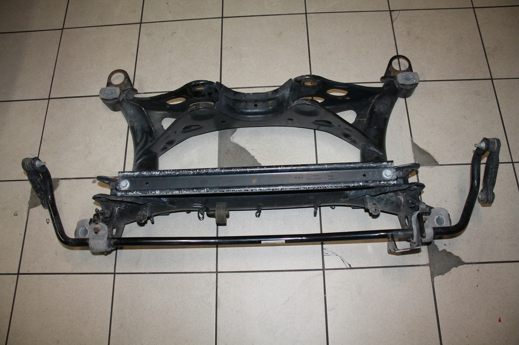 фото №1, Volvo xc40 задний подрамник балка подрамник задняя 2wd 32246800