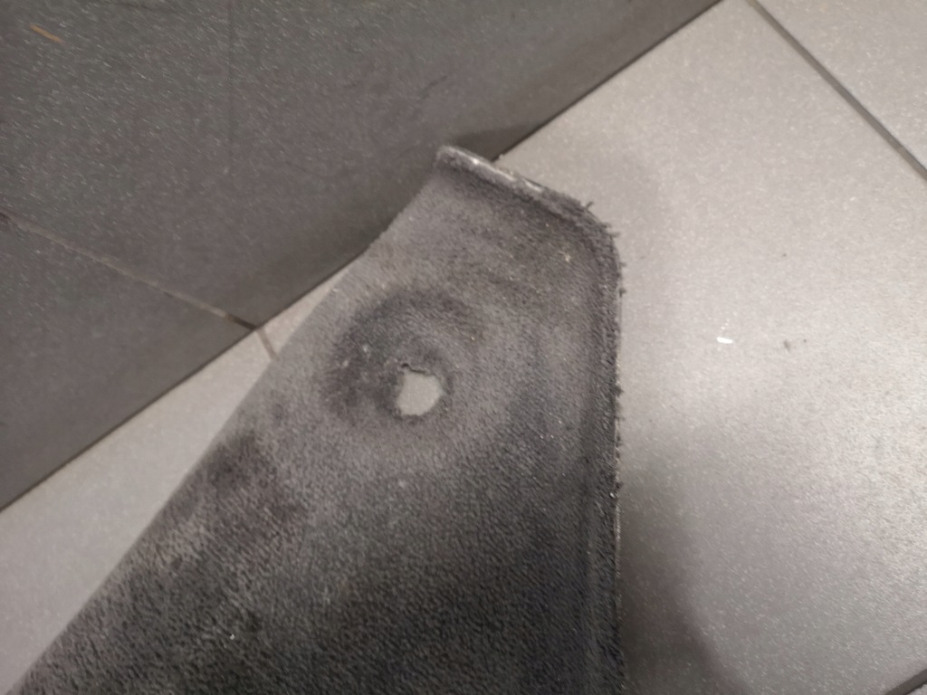 фото №5, Защита предохранителей audi a8 d2 4d1867266g