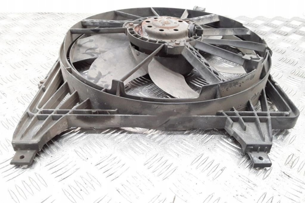 Вентилятор радіатора renault clio 2 bb0/1/2_, cb0/1/2_ 7700428659 1.5l Зі Шроту
