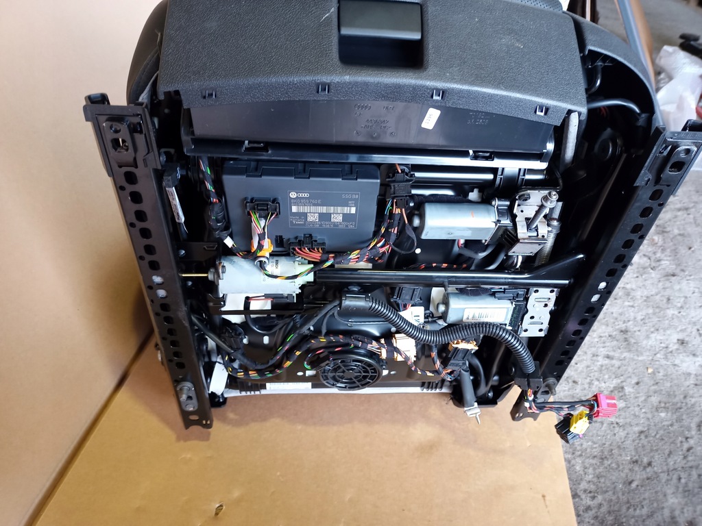 фото №9, Audi a5 8t lift 8t8 sportback сиденья заднее сиденье обшивки кожа вентилируемые подогрев