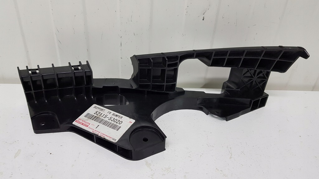 фото №1, Lexus is 05-12 напрямна кронштейн бампера перед правий