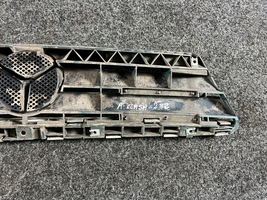 Mercedes w168 a-klasa решётка радиатора решётка радиатора радиатора код лакокрасочного покрытия - 282 в Украине
