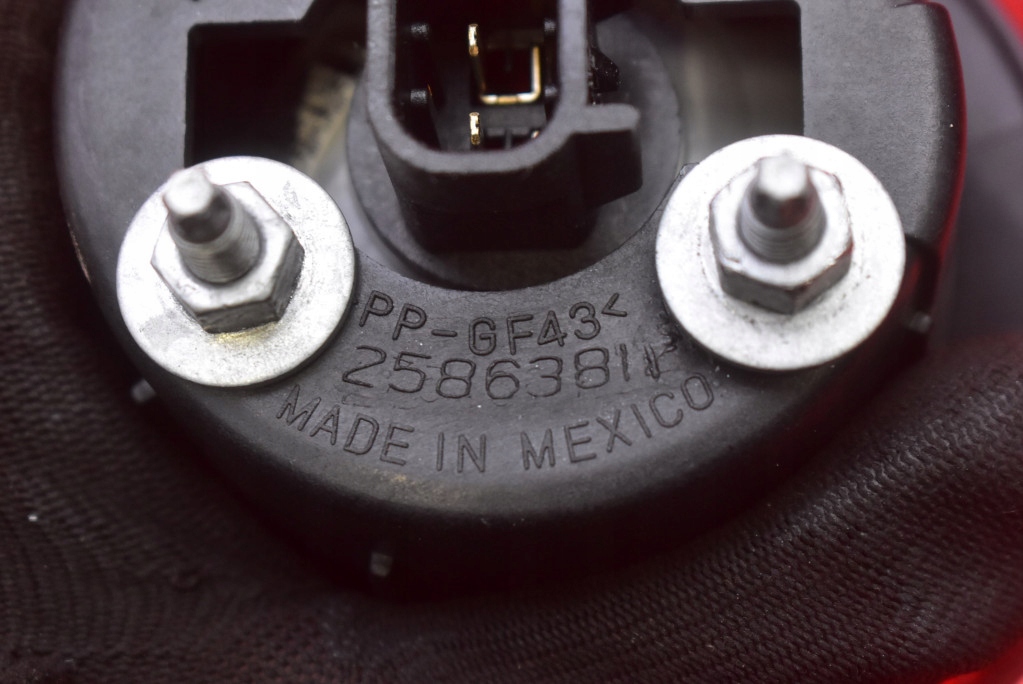 фото №10, Лампа правая задняя задняя нижняя 25863811 chevrolet hhr 1 i 05-11